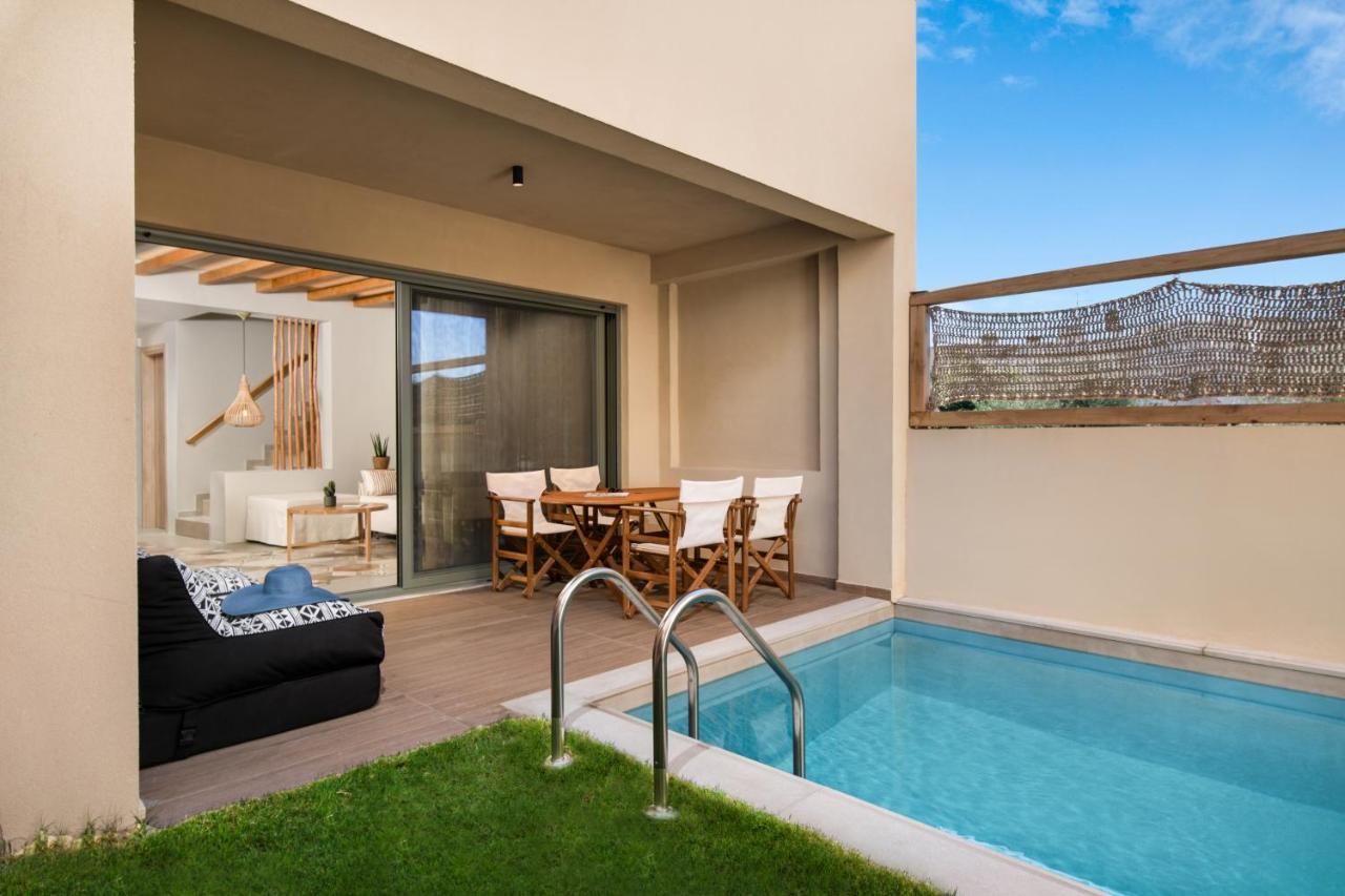 Villas Plumeria Palaiochora Exterior photo